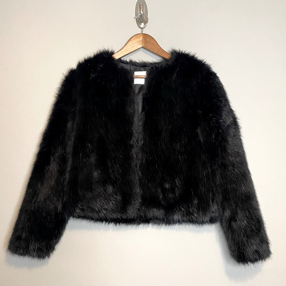Carolina Belle Cropped Faux Fur Jacket Coat in Black